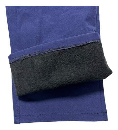 Azul oscuro