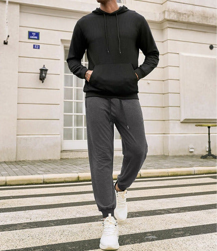Gris oscuro