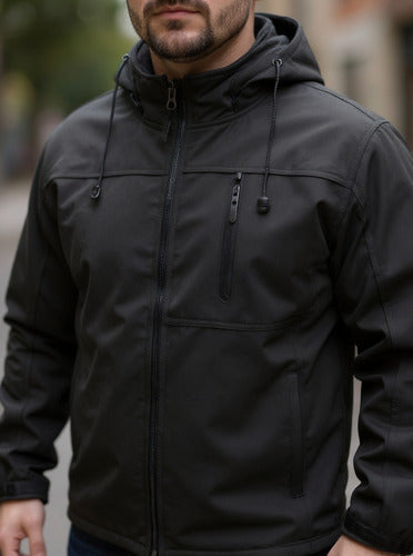 Negro Con Capucha