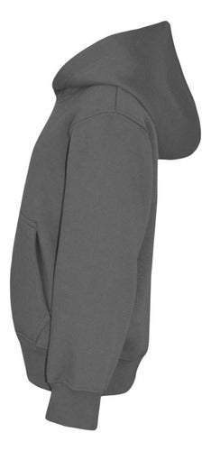 Gris oscuro